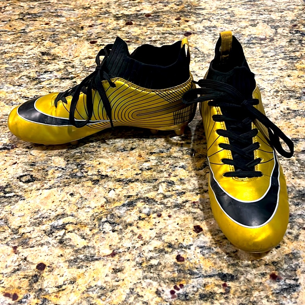 Used boys soccer cleats
